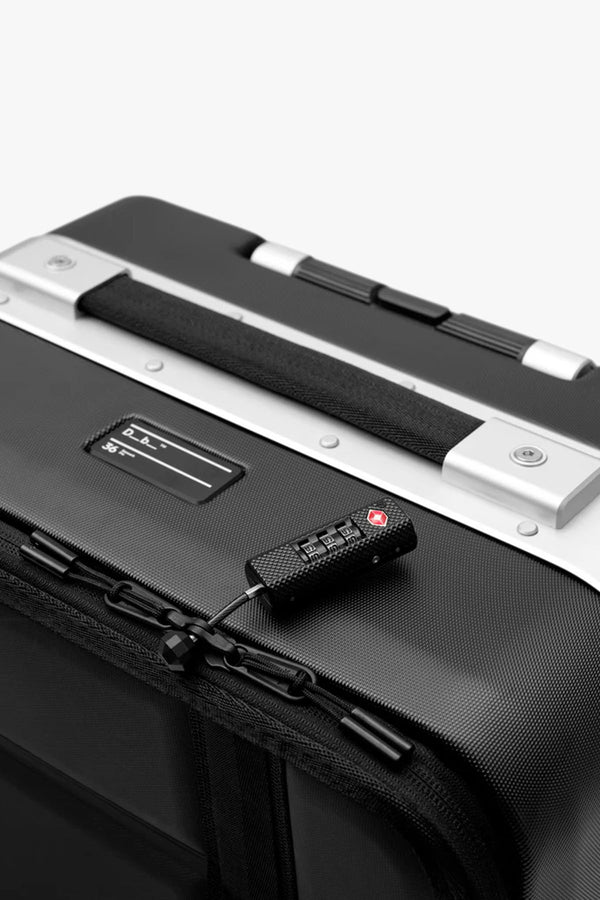 RAMVERK PRO FRONT-ACCESS CARRY-ON