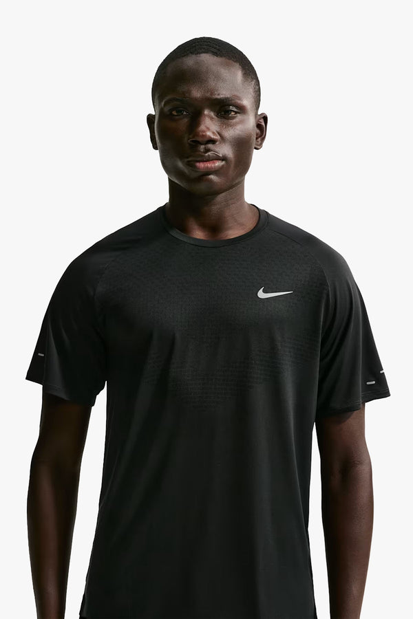 Men's Dri-FIT ADV Short-Sleeve Running Top