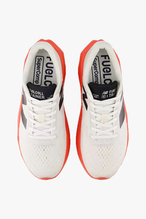 New Balance FuelCell SuperComp Trainer v3
