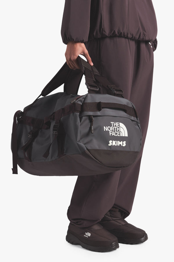 TNF X SKIMS BASE CAMP DUFFEL - S