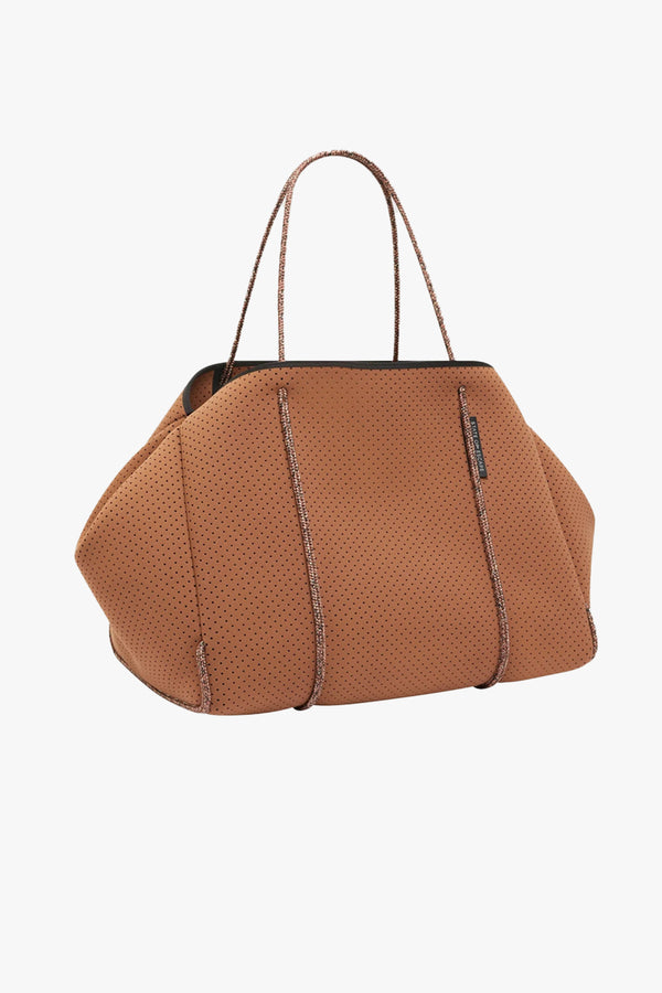 Escape tote in saddle