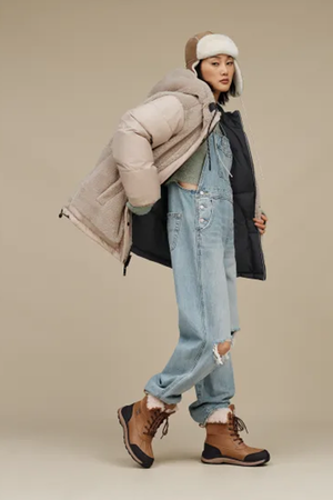 Women's Stitched Sheepskin Boots