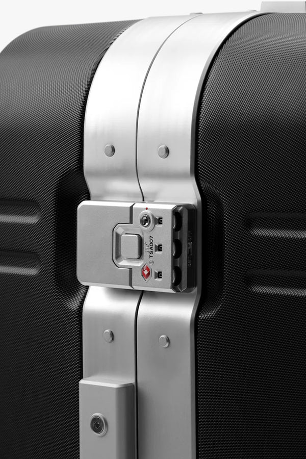 Framework Pro Check-in Luggage Large
