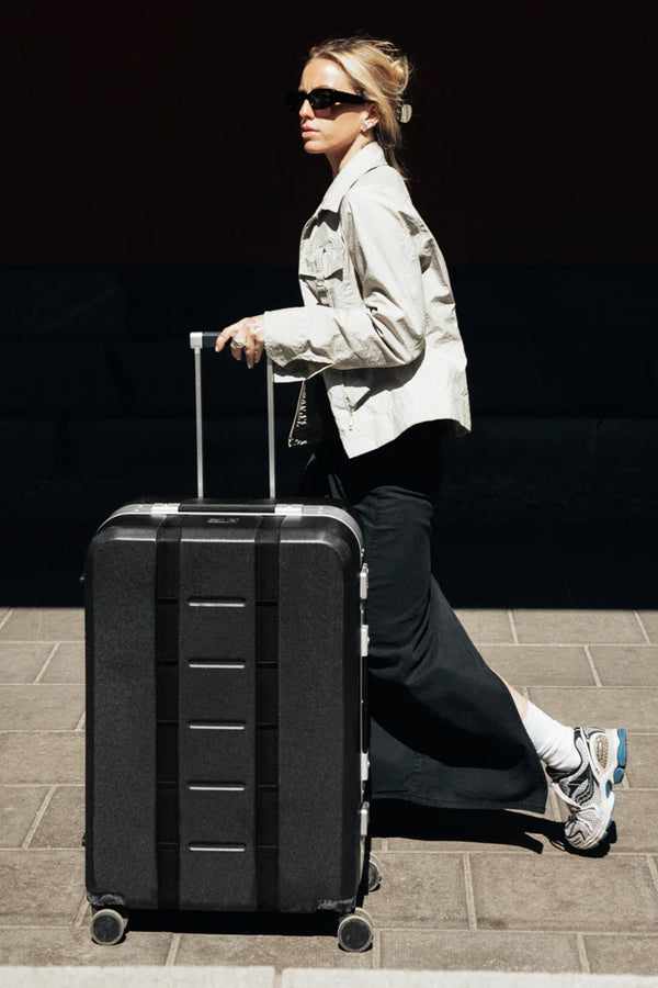 Framework Pro Check-in Luggage Large