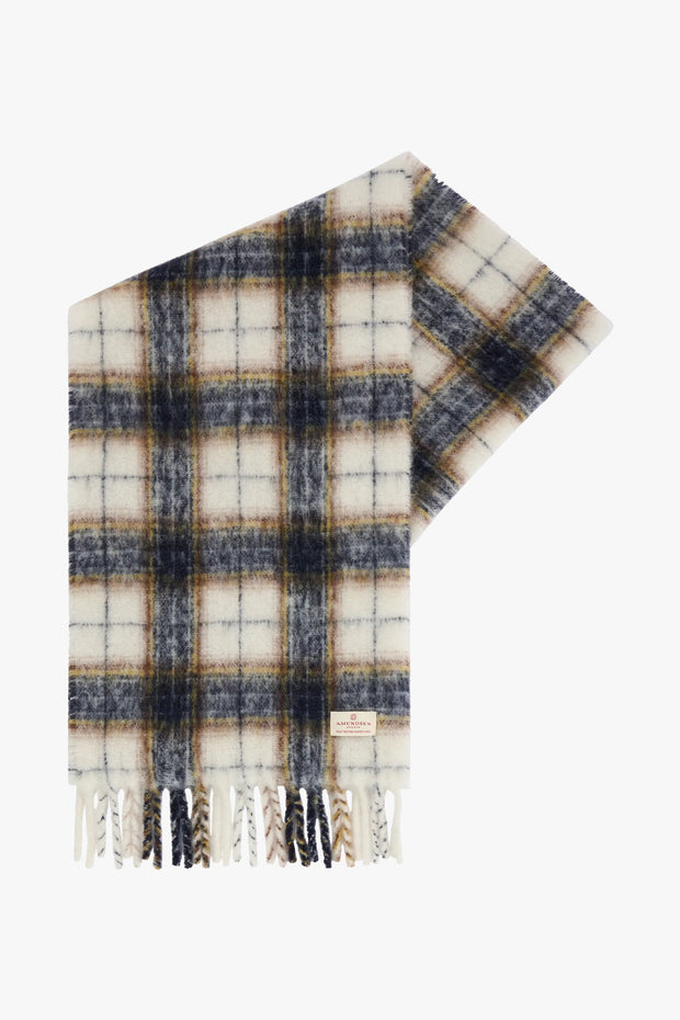 HUNTRESS SCARF