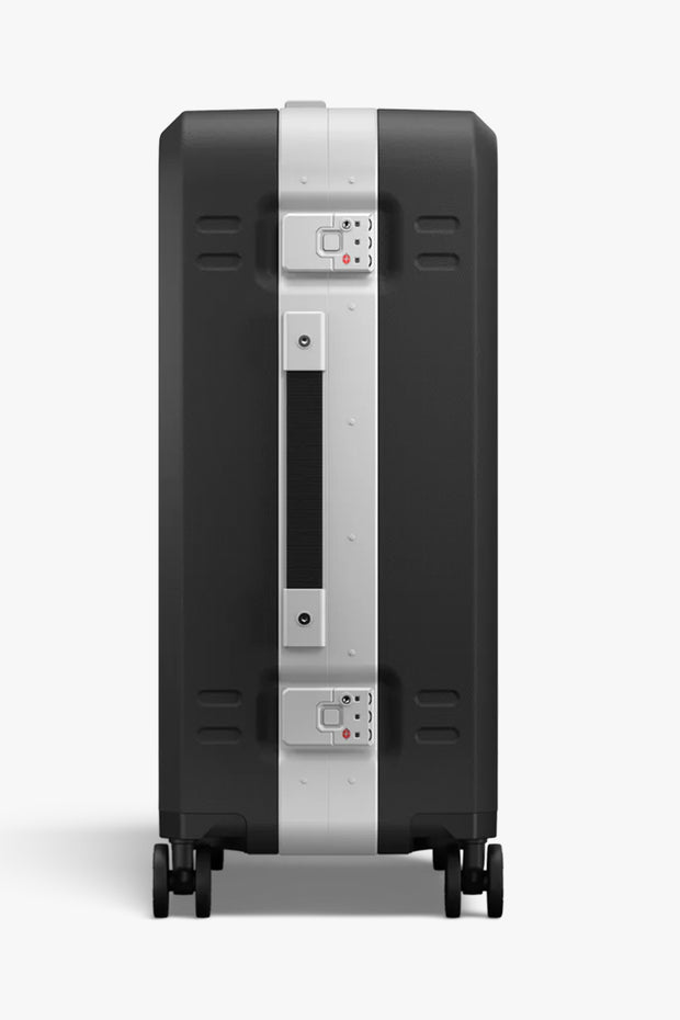Ramverk Pro Check-in Luggage Medium