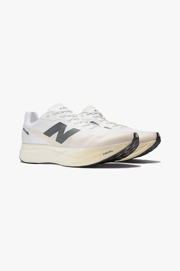 New Balance FuelCell SuperComp Elite v5