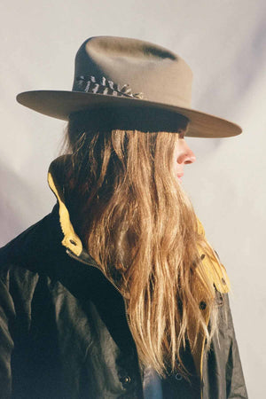 HUNTRESS OILSKIN JACKET WOMENs