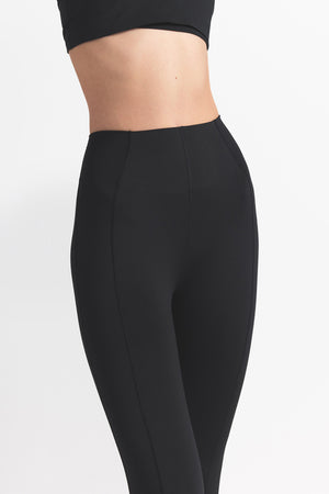 TNF X SKIMS W REFINA LEGGING