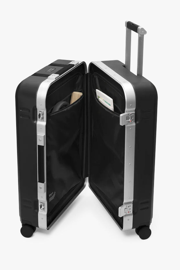 Ramverk Pro Check-In Luggage Large